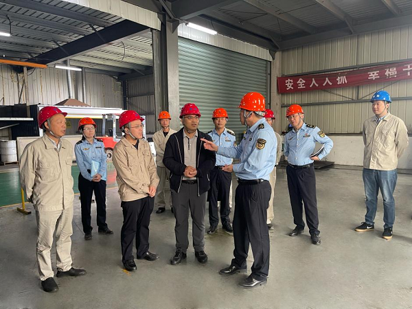 插圖一 參觀廠區照片.png